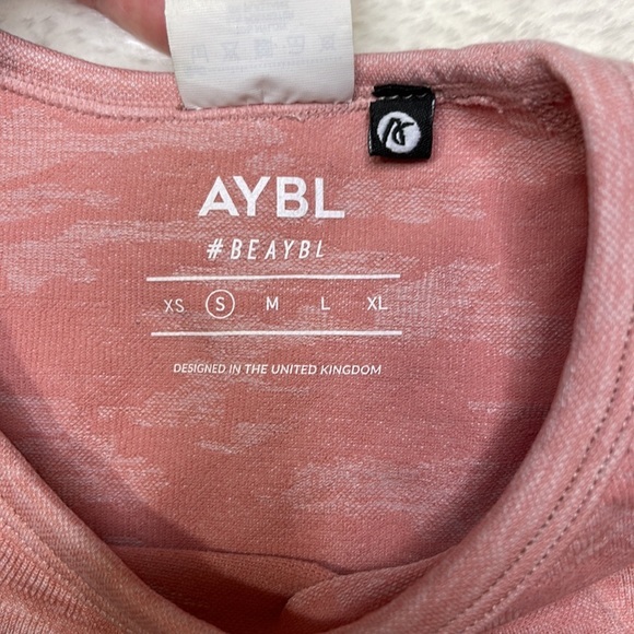 AYBL Seamless Long Sleeve Crop Top Pink Camo Size Small - Picture 3 of 8